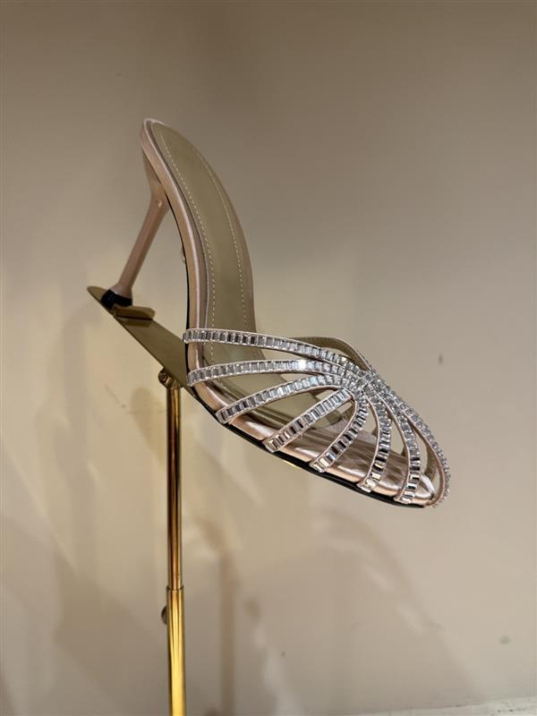 20251128101324668 300